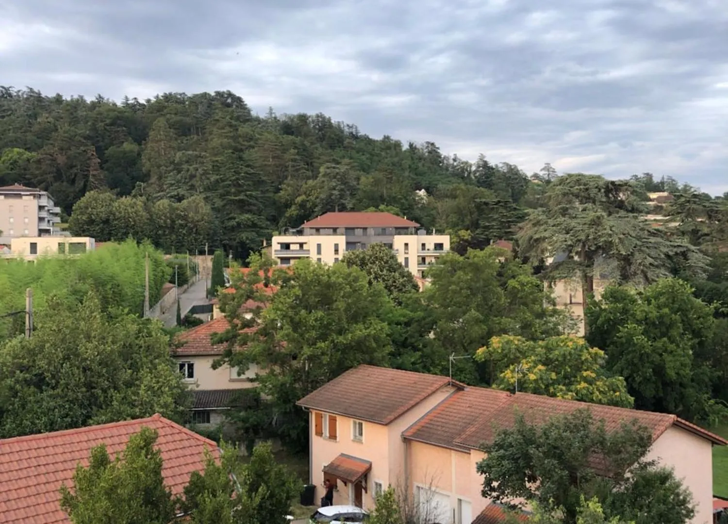 Chambre Confortable Apartment Vienne  France